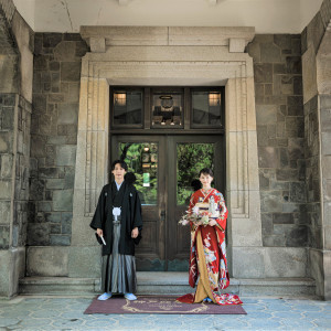 大理石の重厚なエントランスがお迎え。結婚式への期待が高まる|神戸迎賓館 旧西尾邸の写真(25107616)