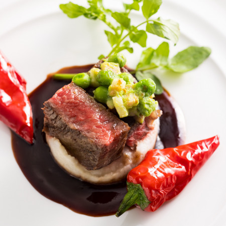 旬の食材の魅力を引き出し、ハレの日に相応しい逸品に仕上げる