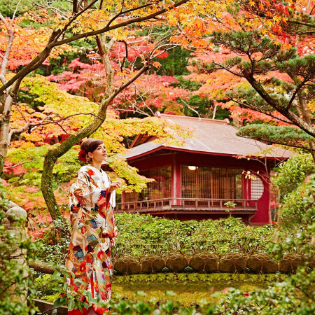 四季折々の自然美を楽しめる日本庭園や茶室がある1万平米の別世界へおもてなし