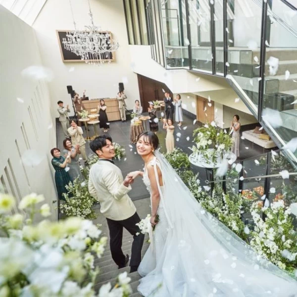 【憧れのドレス20万円分プレゼント】先輩花嫁もおすすめ！ハイクオリティな4ショップと提携