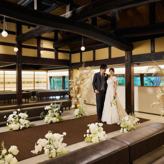 和装をはもちろん、ドレスを着て人前式をすることも可能。