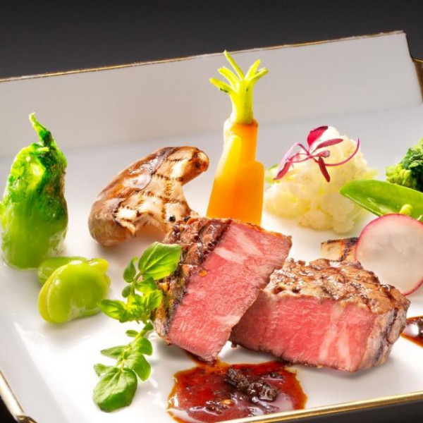 上質な料理で心まで満たされる結婚式