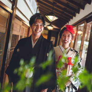 和モダンな着こなしでおふたりらしさを|権八 西麻布の写真(51155396)