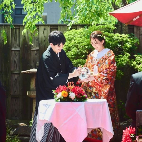 テラスでは挙式を行うことも可能です