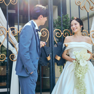 重厚なアイアンゲートの先には、お二人とゲストだけの贅沢なプライベート空間が広がります|アイネス ヴィラノッツェ大阪（クラウディアホールディングスグループ）の写真(55133549)