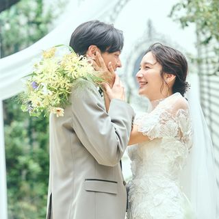 緑と自然光に包まれて、都会の喧騒を忘れる特別なひととき