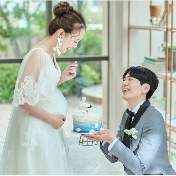 ご新郎ご新婦様と、新しい家族で迎える暖かな結婚式を♪やりたいことをお得に叶えるマタニティ割をご用意♪