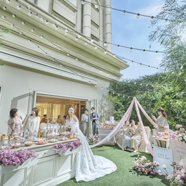 選べるガーデン付き貸切邸宅！緑溢れるアットホームな空間でゲストと距離の近い結婚式♪
