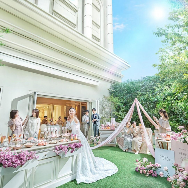 選べるガーデン付き貸切邸宅！緑溢れるアットホームな空間でゲストと距離の近い結婚式♪