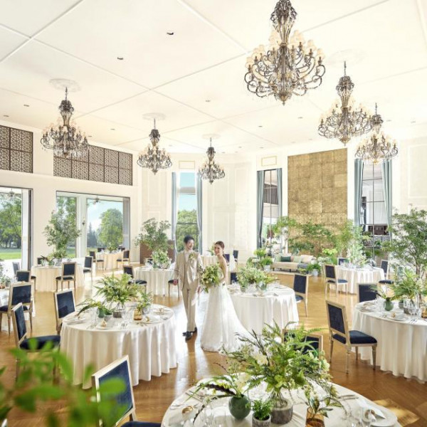 唯一無二の開放的な雰囲気の披露宴会場フォレストテラス