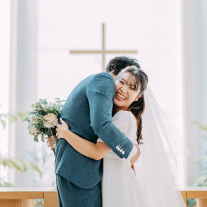 チャペルでの前撮りも人気♪当日にはなかなか撮影できないポーズや表情を残すことが出来るのでおすすめです。|ヴィラ・アンジェリカの写真(53309606)