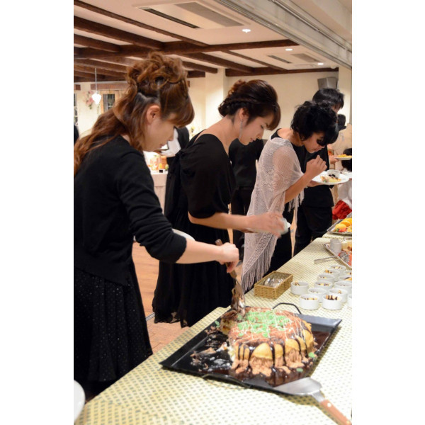 広島らしいケーキカット お好み焼きケーキ ルメルシェ元宇品 ウエディングパーク