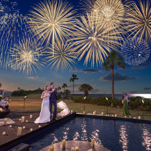 広大なプラベートガーデンでは打上花火が人気の演出です！|The Matirtha Suite ザ マティルタスイートの写真(53713634)