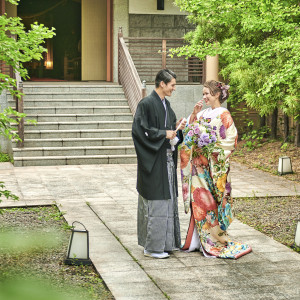 神殿前に広がる庭園で写真をたくさん残して！|GARDEN WEDDING アルカディア小倉の写真(39459033)