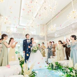 \ドレス重視の憧れ花嫁へ/試着×白チャペル×豪華試食×最大165万優待