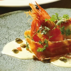 目にも鮮やかな料理は、素材にこだわった逸品ばかり|ART HOTEL NEW  TAGAWA(アートホテルニュータガワ)の写真(27646614)
