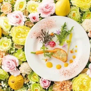 素材の味を生かした見た目にも美しい料理でおふたりのパーティーに彩りを添えます|ART HOTEL NEW  TAGAWA(アートホテルニュータガワ)の写真(27646617)