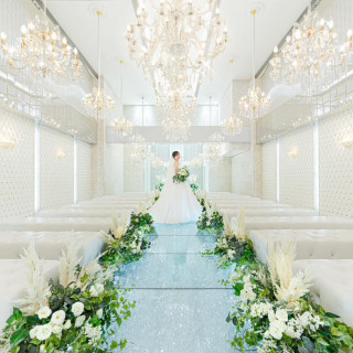 【午前中の来館がオススメ】新作ドレスも選べる定額より50％OFF優待チケットプレゼント！