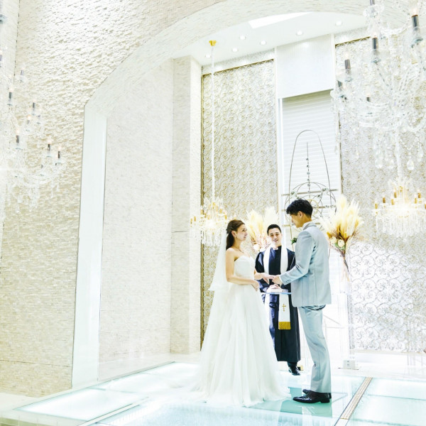 【HP限定】1月末までのご来館で挙式料や衣裳特典など最大34万円ご優待！