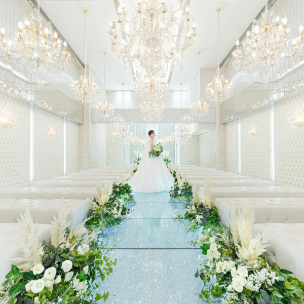 【式場探し1件目の見学がお得】黒毛和牛×オマール海老試食＆2万円チケット贈呈！