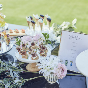 パティシエ特製の甘いスイーツでゲストのおもてなしを。|アモーレヴォレ サンマルコ/FIVESTAR WEDDINGの写真(31881132)