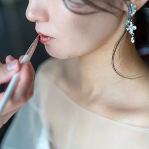 お支度シーンを撮影される方もいらっしゃいます。|アモーレヴォレ サンマルコ/FIVESTAR WEDDING	の写真(40234362)