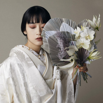 お洒落な白無垢で落ち着きのある上品な仕上がりに。