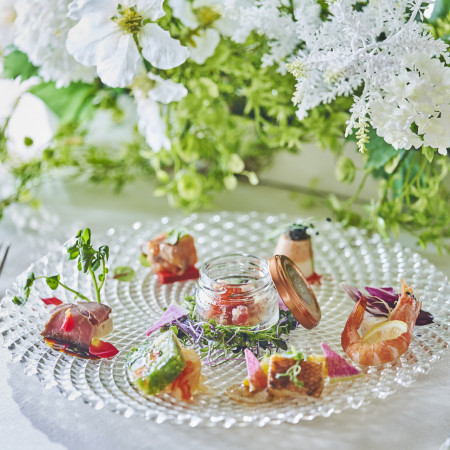 ブライダルフェアではシェフ自慢のお料理をご試食いただけます