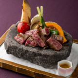 温かい料理は温かいうちに、冷たい料理は冷たいうちに。旬と瞬にこだわる理由。