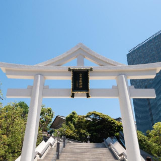 格式高い社殿に響き渡る雅楽の調べ 日本伝統の儀式で凛と誓う