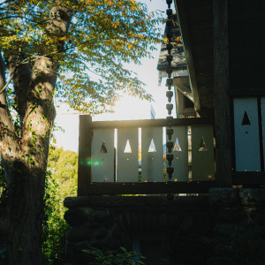 自然と調和するバンガロー建築の建物|フェリーチェガーデン日比谷（東京都指定有形文化財）の写真(56971116)