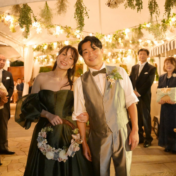 人気の秋シーズンに叶える緑と紅葉に囲まれたガーデンウエディング♪