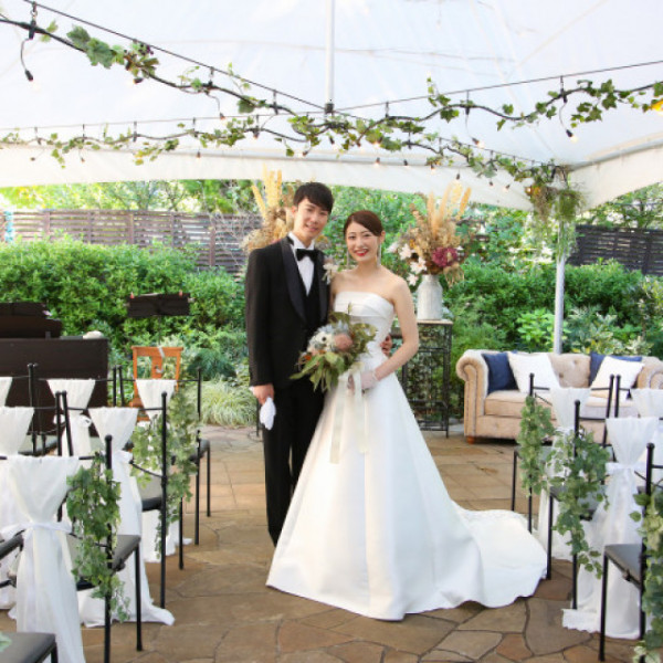 ガーデンでもセレモニーホール内でも結婚式ができる！