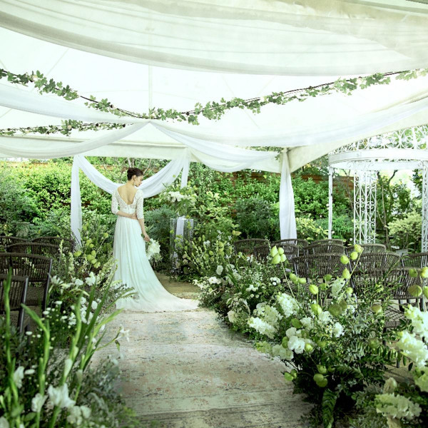人気の春シーズンに叶える緑に囲まれたガーデンウエディング♪