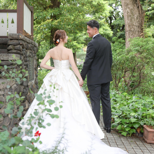 人気の春シーズンに叶える緑に囲まれたガーデンウエディング♪