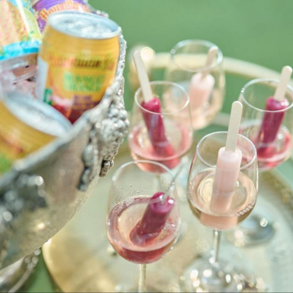 憧れの大階段からの入場も