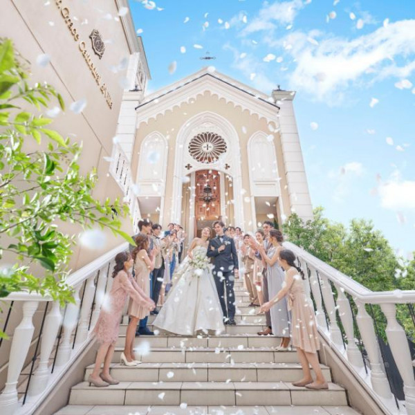 挙式の後はフラワーシャワーも叶う