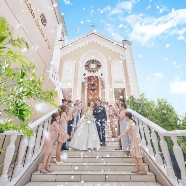 青空の下でアフターセレモニーも可能