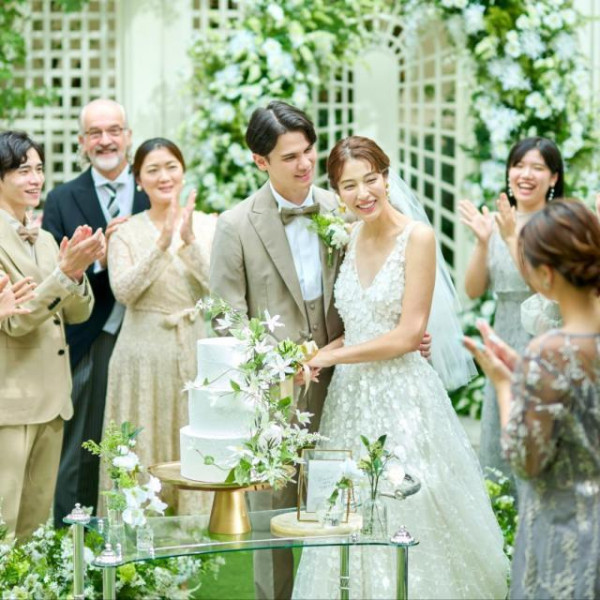 ガーデンでケーキ入刀もおすすめ