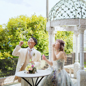 おふたりらしいアイテムを使った撮影も人気！|Grand Bells Iizuka(グランドベルズ飯塚)の写真(20751130)