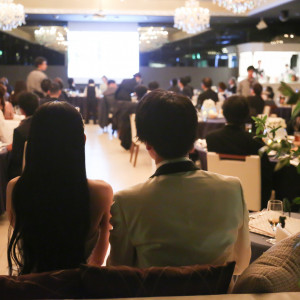 全ての会場にプロジェクター完備。感謝を伝えるDVDやサプライズの演出など幅広く叶う会場を整えております♪|Grand Bells Iizuka(グランドベルズ飯塚)の写真(49404208)