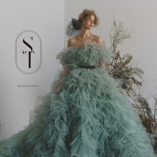 Snowdrop・ISAMU MORITA・NICOLE・LAURA ASHLEY・charmなど、今流行りのドレスを多数品揃え