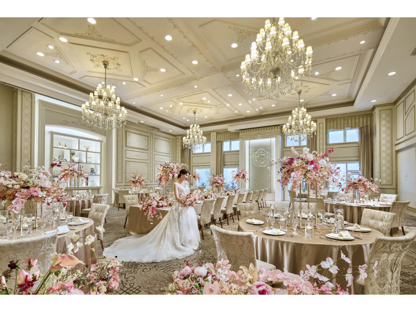 パリ風ウエディングが叶う『ロズマリ邸』