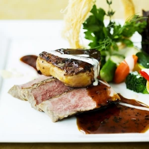 最高の1日を最幸のお料理で。
この想いで創りだされるお二人だけのオリジナルメニューをご提案します。
お二人の出身地、お好きな食べ物、思い出の味を是非聞かせて下さい。|ラ・セーヌブランシュの写真(739736)