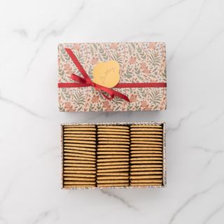 ☆★今なら!★☆人気の洋菓子店バタリーのクッキー缶プレゼント