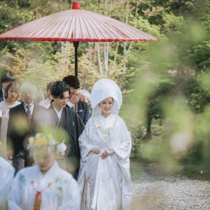 挙式の前に花嫁行列が出来る|迎賓館 サクラヒルズ川上別荘の写真(29683848)