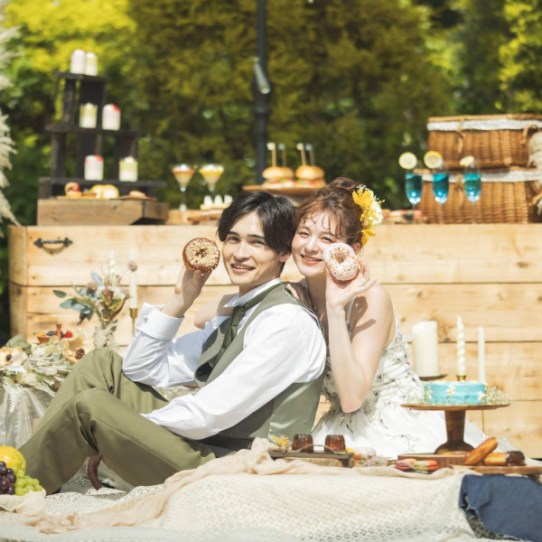 ガーデンセレモニー
ガーデン挙式やデザートヴュッフェなど本物の木々の森で叶える