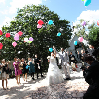 青空へ幸せのバルーンリリース