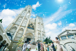 ゲストと共にゆったりと写真撮影|アンジェリカ ノートルダム/FIVESTAR WEDDINGの写真(36740097)