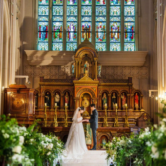 関西一のスケールを誇る【ノートルダム大聖堂】ゲストも思わず涙する感動的な挙式が叶う